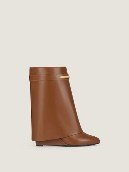 Brown leather Shark ankle boots