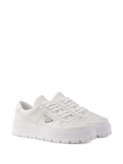 Scarpe in pelle bianca