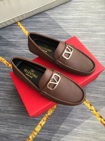 VLogo Mocassini driver in pelle marroni con firma
