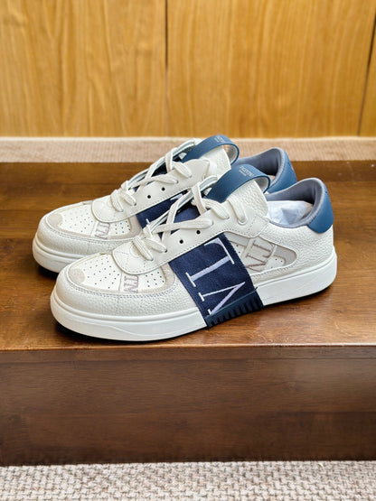 VL7N Sneakers in white/blue leather