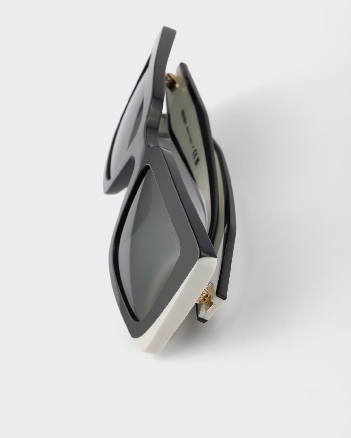 Oversize-Rechtecksonnenbrille mit schwarzem Logo
