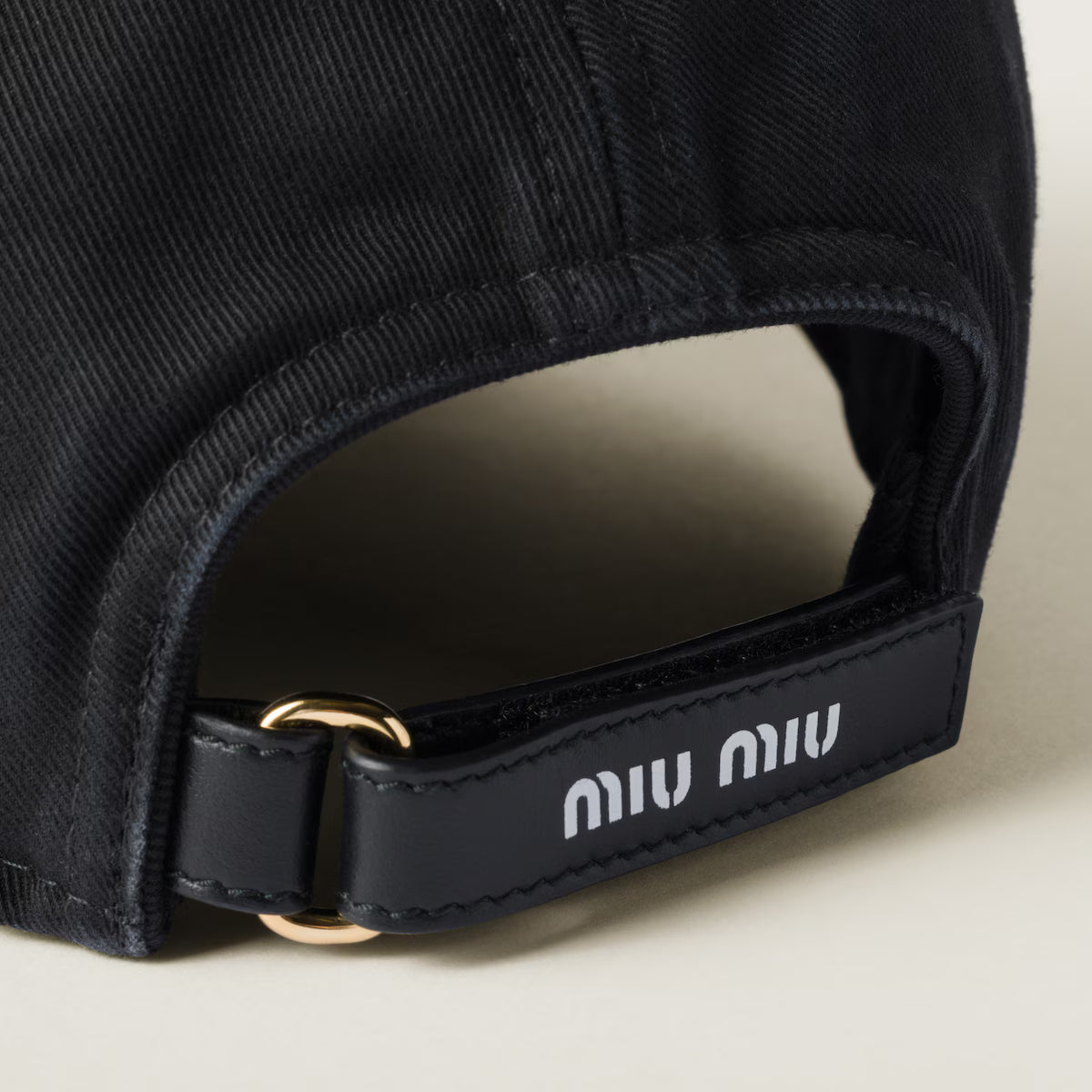 Baseball cap in black drill