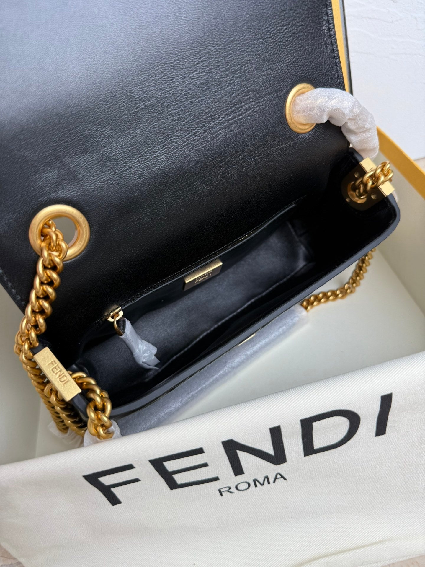 Portafoglio On Chain Baguette in nappa nero