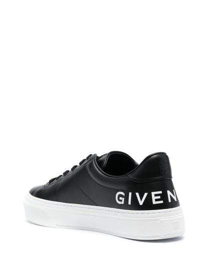 Ledersneaker mit schwarzem Logodruck