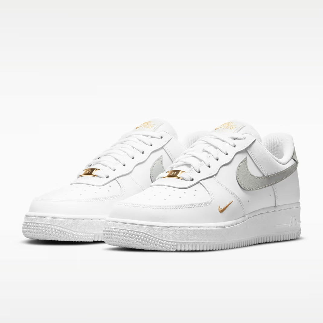 Air Force 1 '07 Essential Bianco/Light Silver