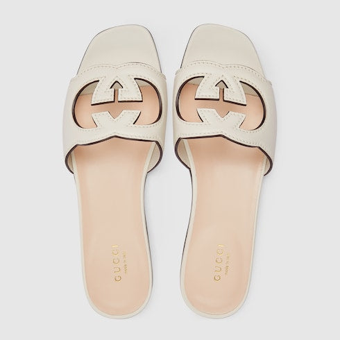 Women's slider sandal with white leather Interlocking G