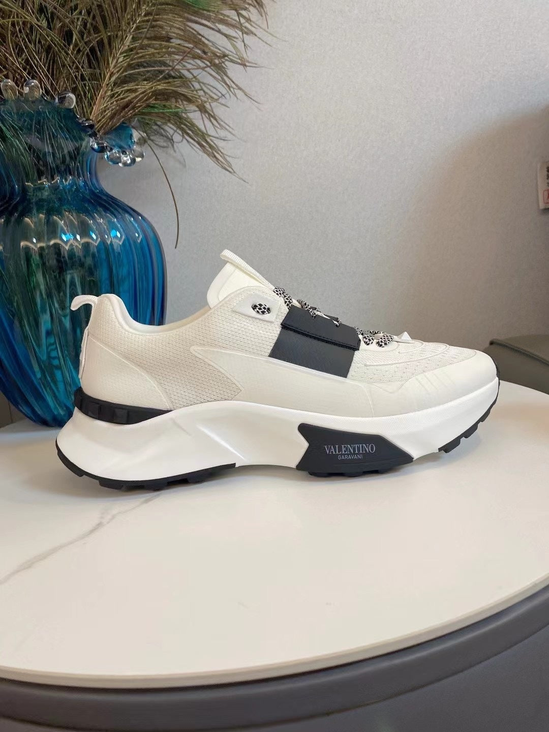 True Act Low Top Sneaker In Mesh Black/ White