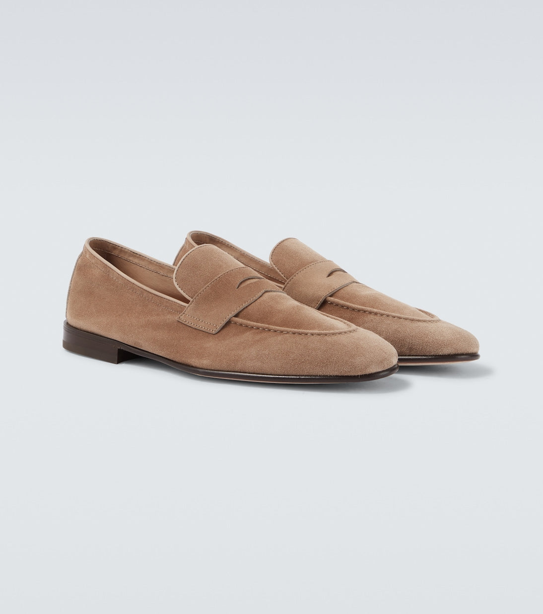 Penny loafers in beige suede