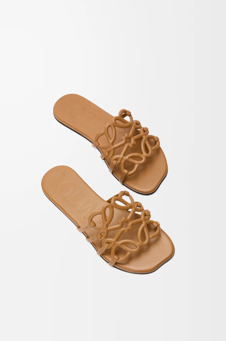Slide Anagram Petal in morbida pelle Camel
