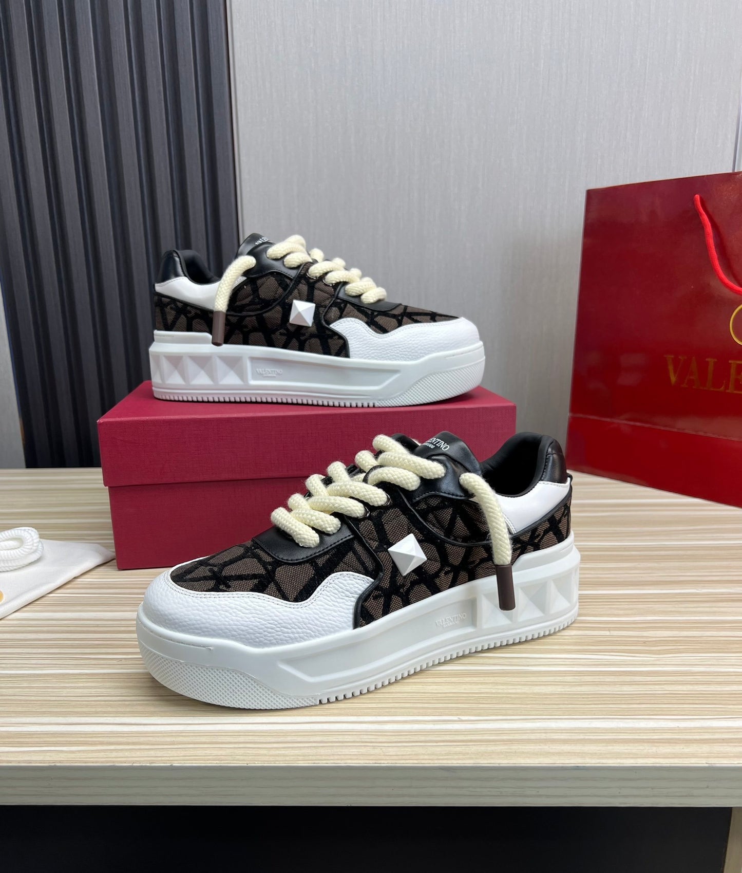 Black nappa leather One Stud XL low-top sneakers