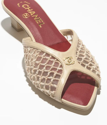 Mules in pelle di vitello beige chiaro