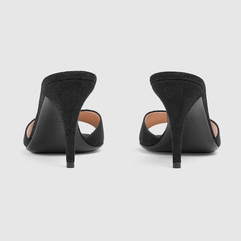 Women's slider sandal with black fabric clamp