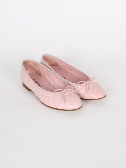 Pink quilted lambskin ballerinas