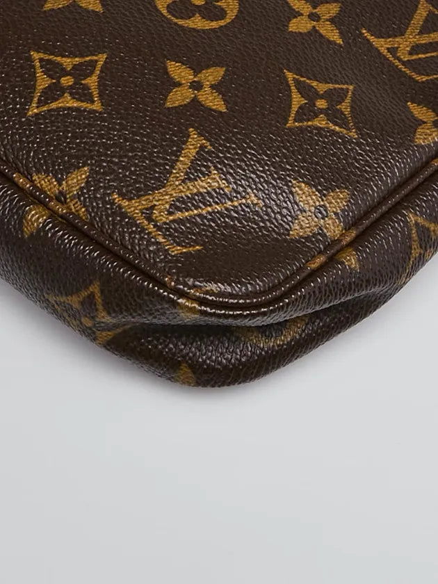 Monogram Canvas Pochette Accessoires