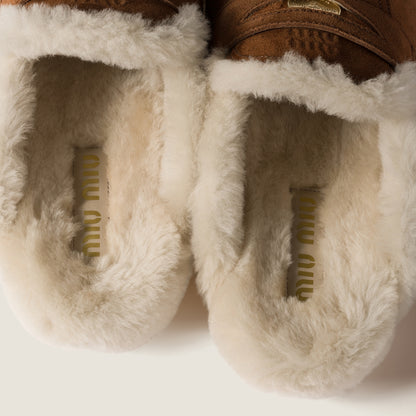 Cocoa suede clogs