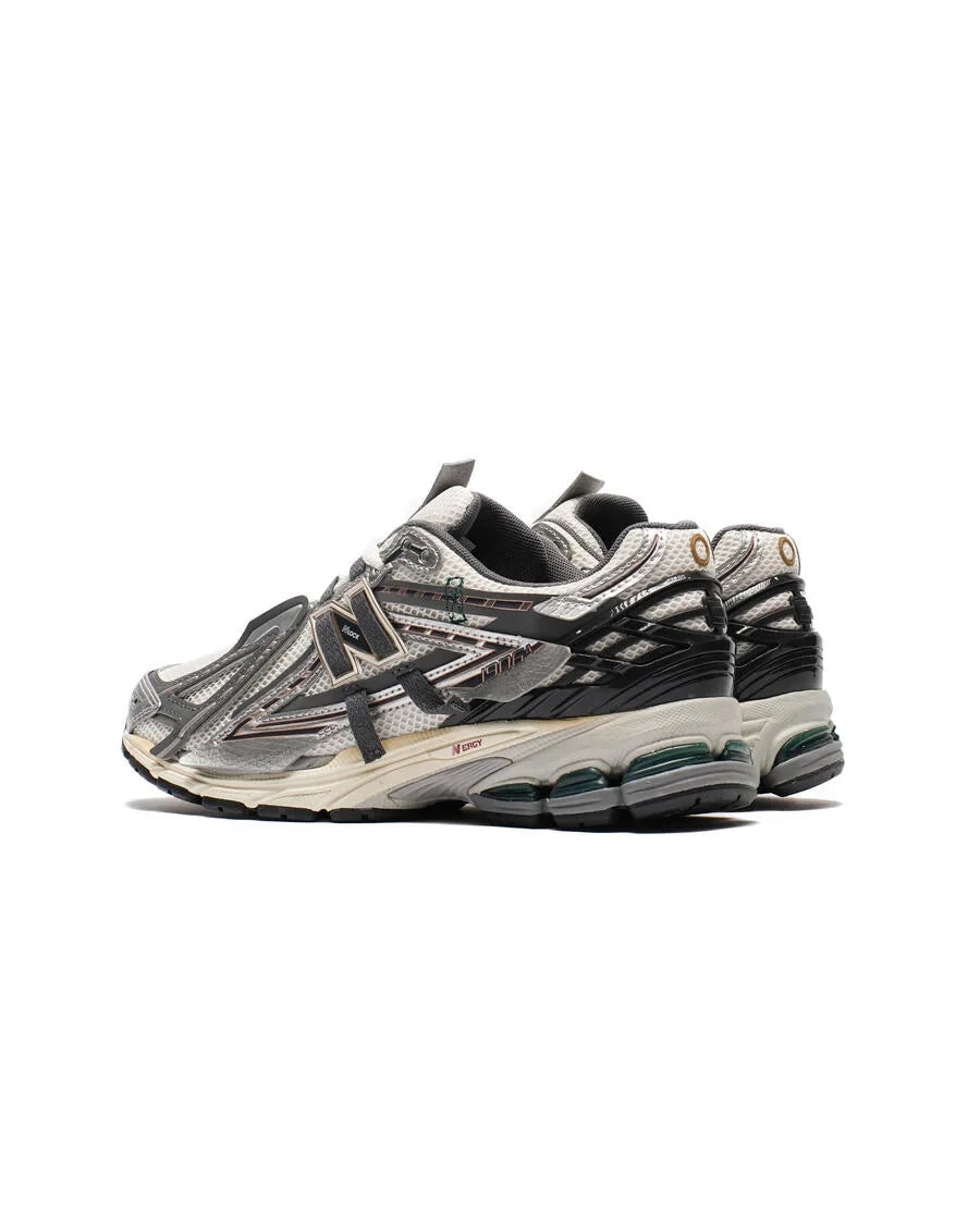 NB 1906A Tech Explosion Argento metallizzato