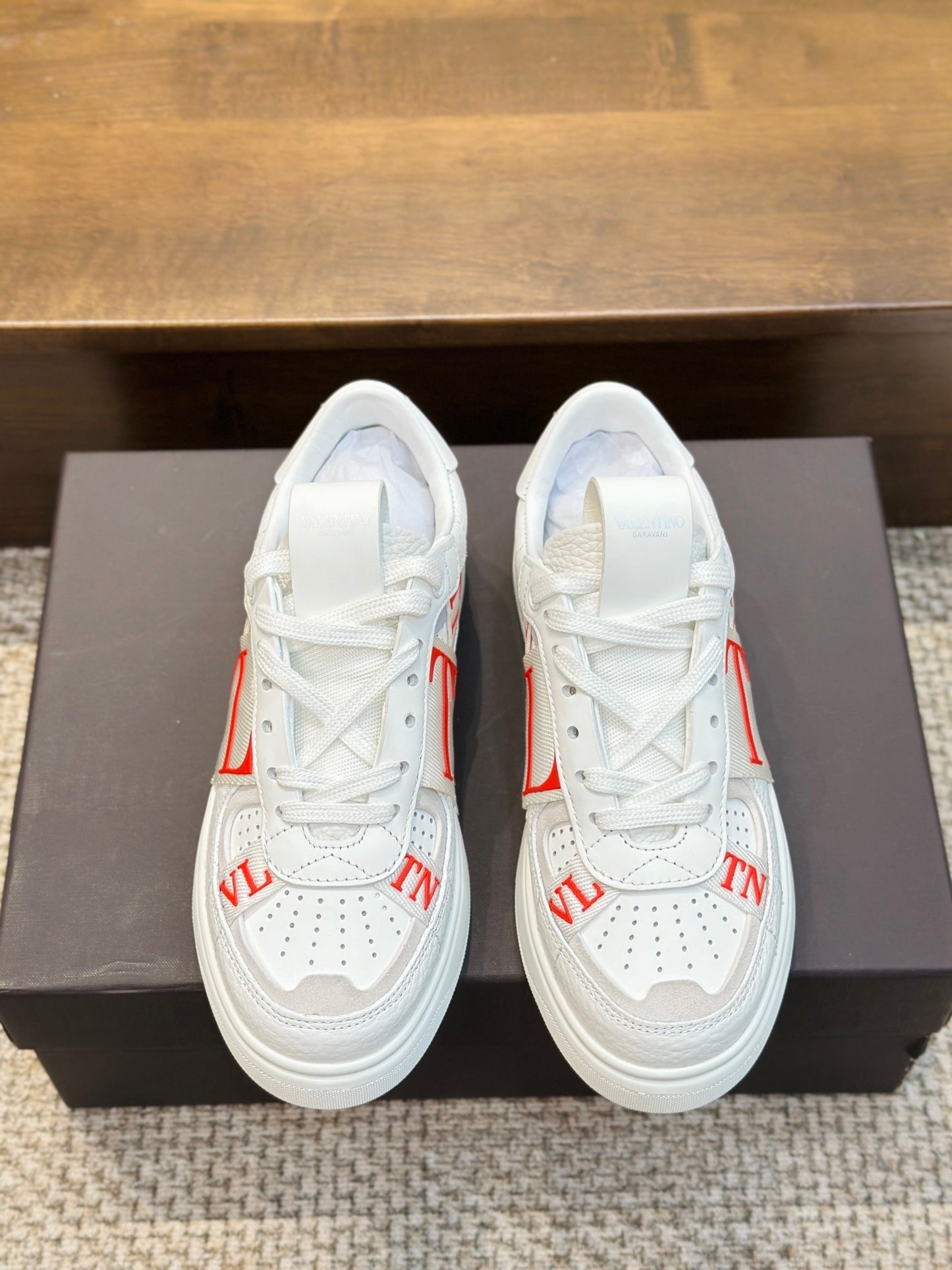 VL7N sneakers in white/red leather