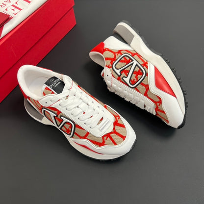 Lacerunner with red suede trim