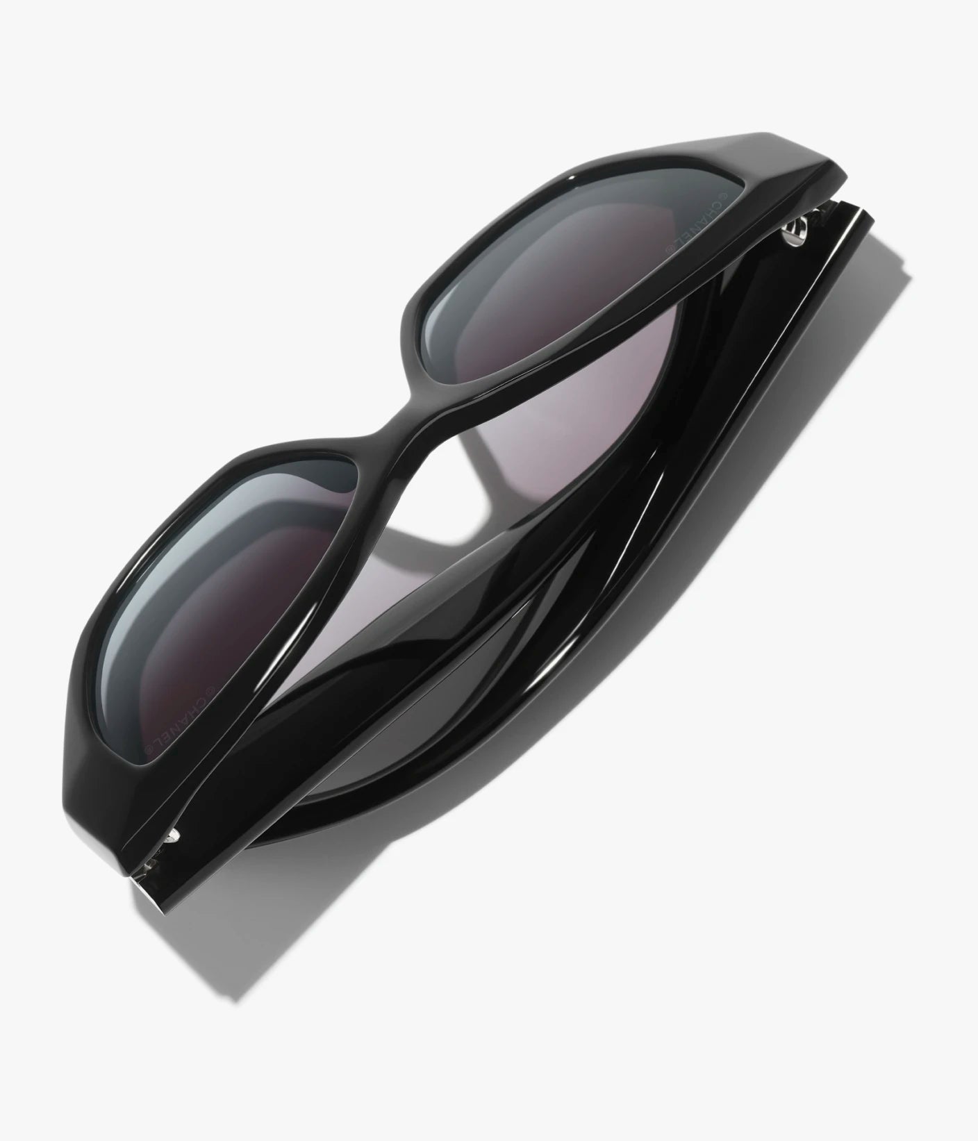 Occhiali da sole Cat Eye in acetato e madreperla nera con lenti grigie