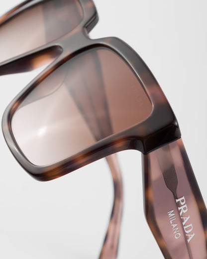 Logo sunglasses with matte shaded dark brown lenses