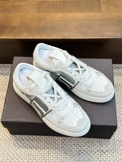 VL7N white/grey leather sneakers