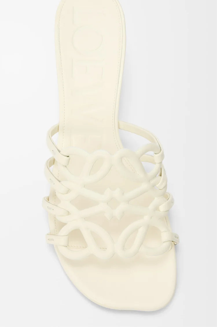Slide Anagram Petal con taco in morbida pelle bianca