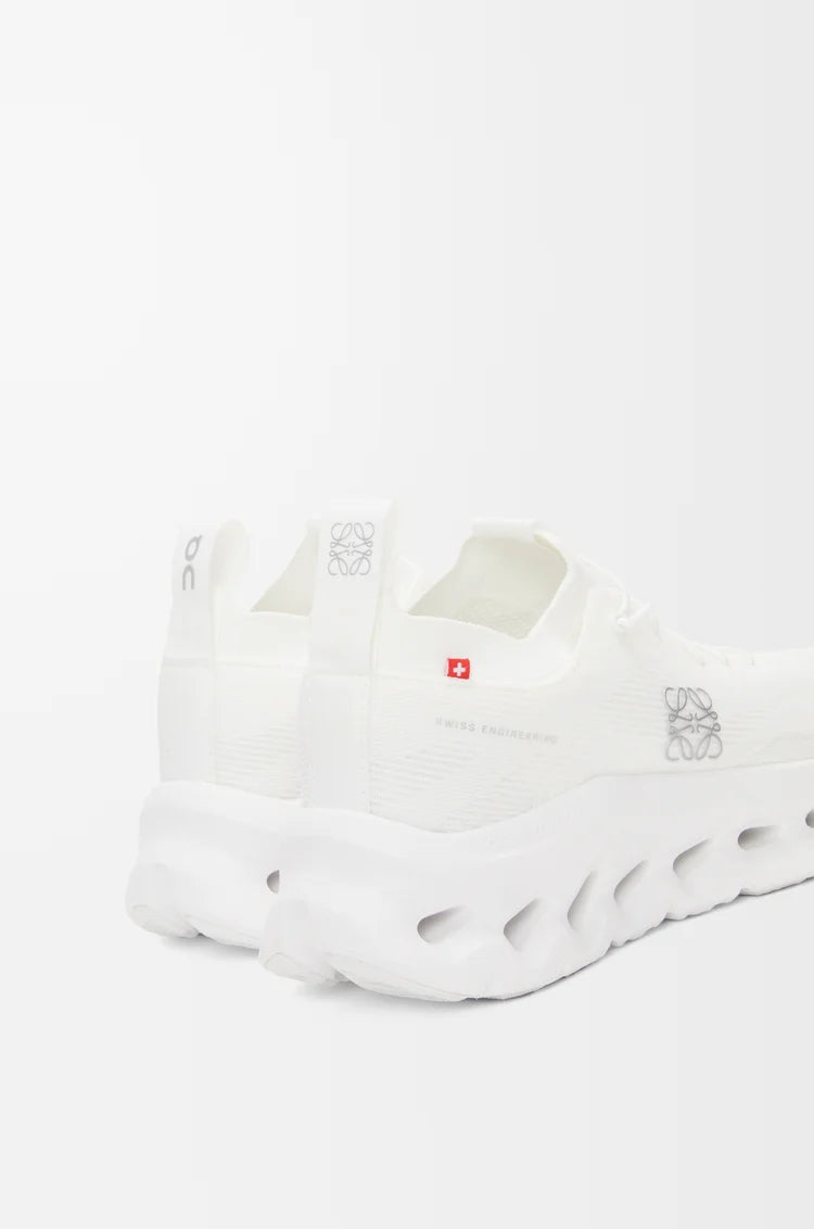 Sneaker Cloudtilt Total Bianco
