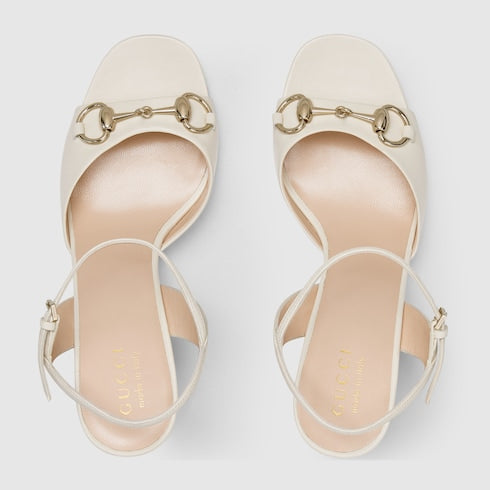Damen-Sandalette mit Absatz und Riemen aus weißem Leder