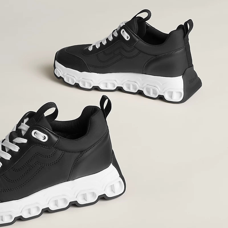 Impulse black sneaker