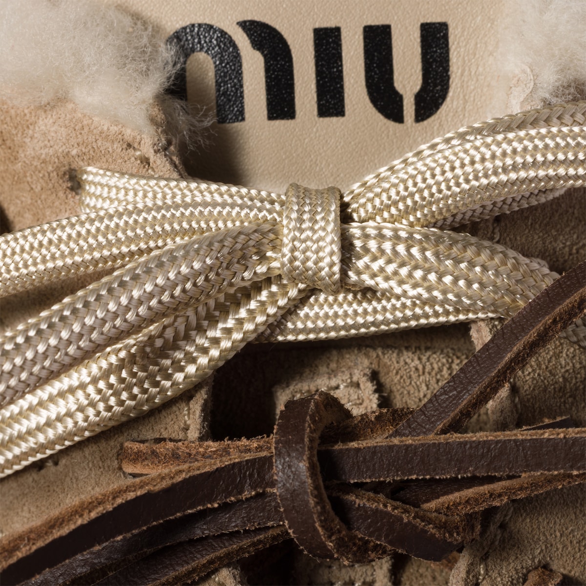 Desert suede and sheepskin Gymnasium sneakers