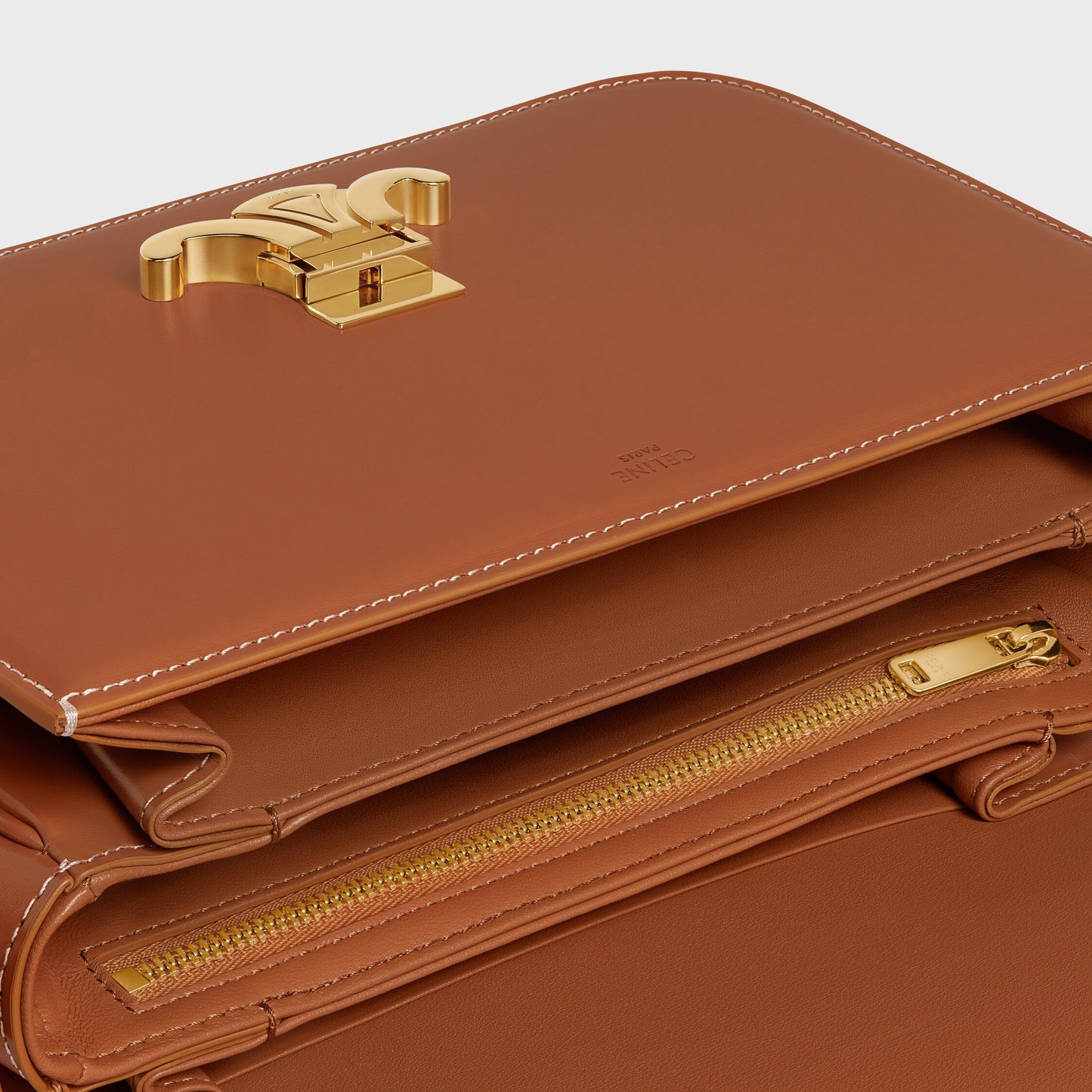 Borsa Triomphe Classique in pelle di vitello naturale tan