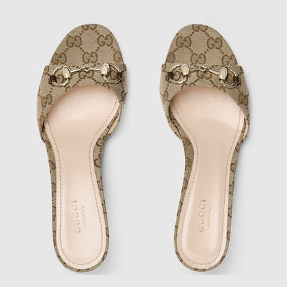 Women's slider sandal with beige and brown fabric clamp