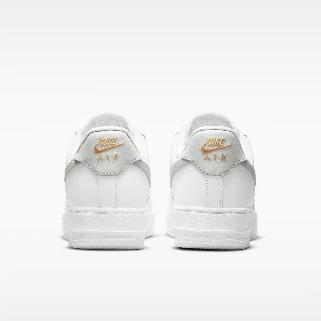 Air Force 1 '07 Essential Bianco/Light Silver