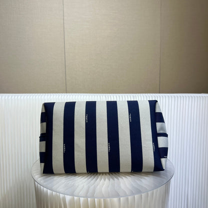Borsa shopper grande reversibile in tessuto FF a righe Pequin e blu notte