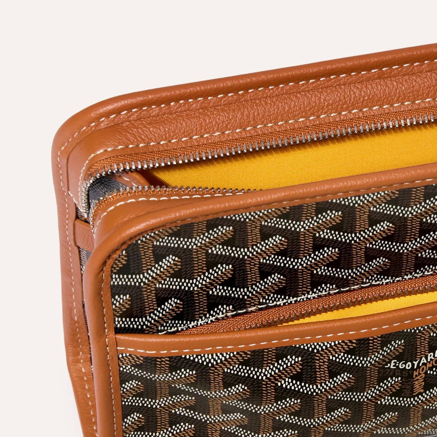 Jouvence PM Toiletry Bag Black & Tan