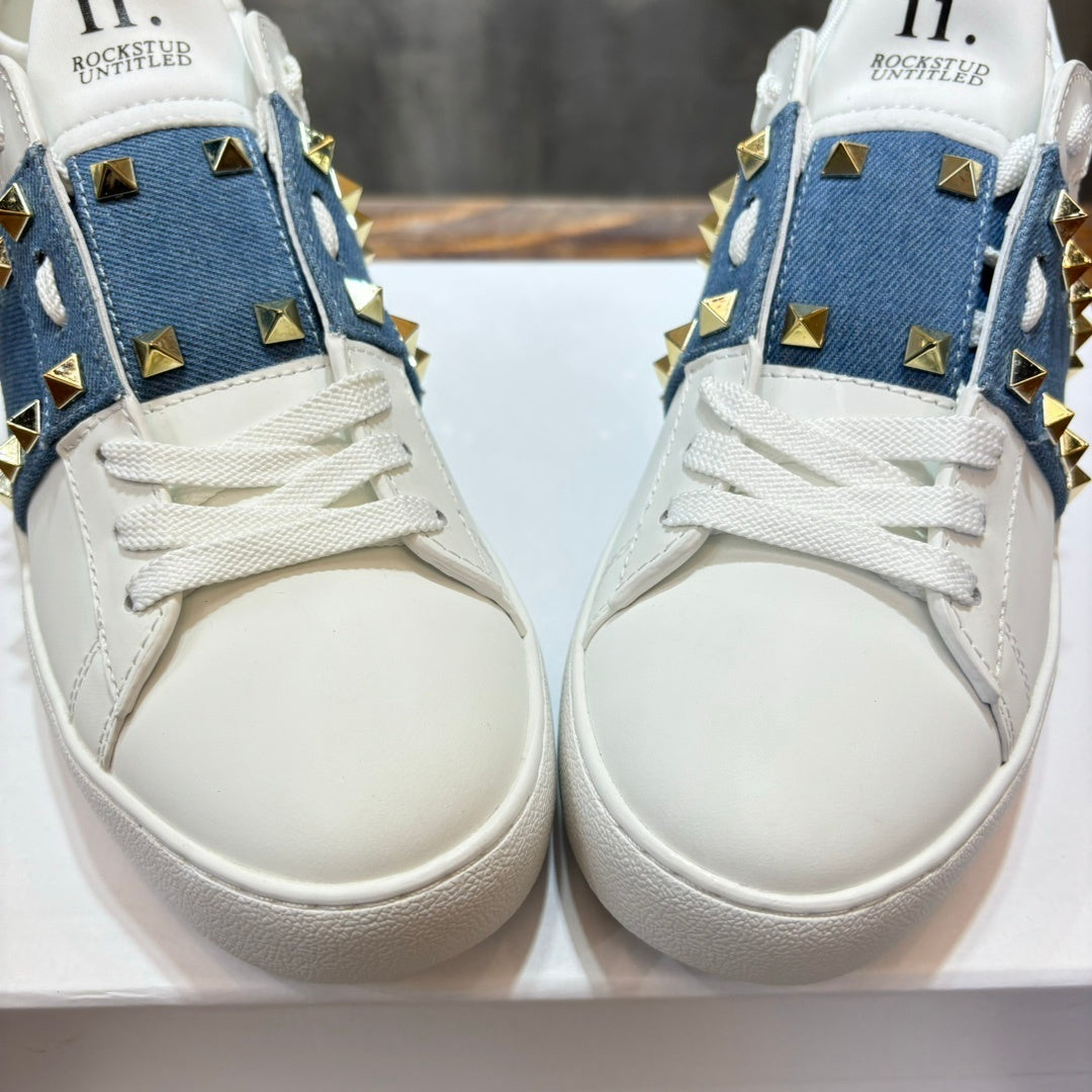 VLTN Rockstud Open leather sneakers in white/blue