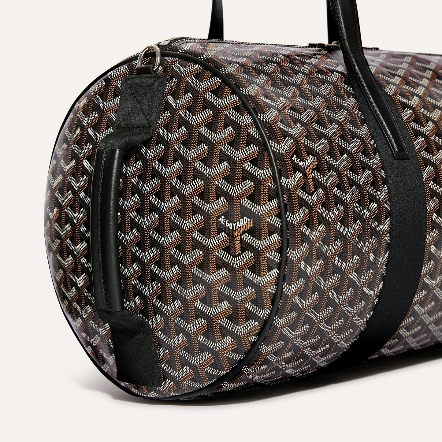 Barrel 40 Sports Bag Black