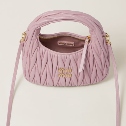 Small Wander hobo bag in pink matelassé nappa leather
