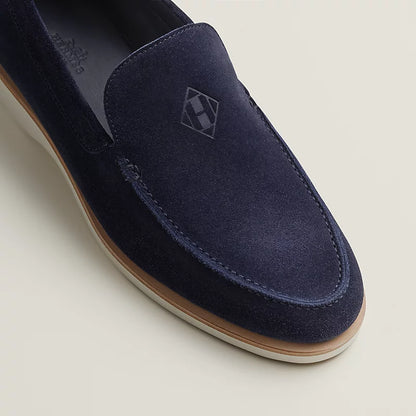 Dark blue suede low loafer