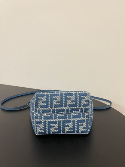 Borsa tote FF jacquard Mini Roll azzurra