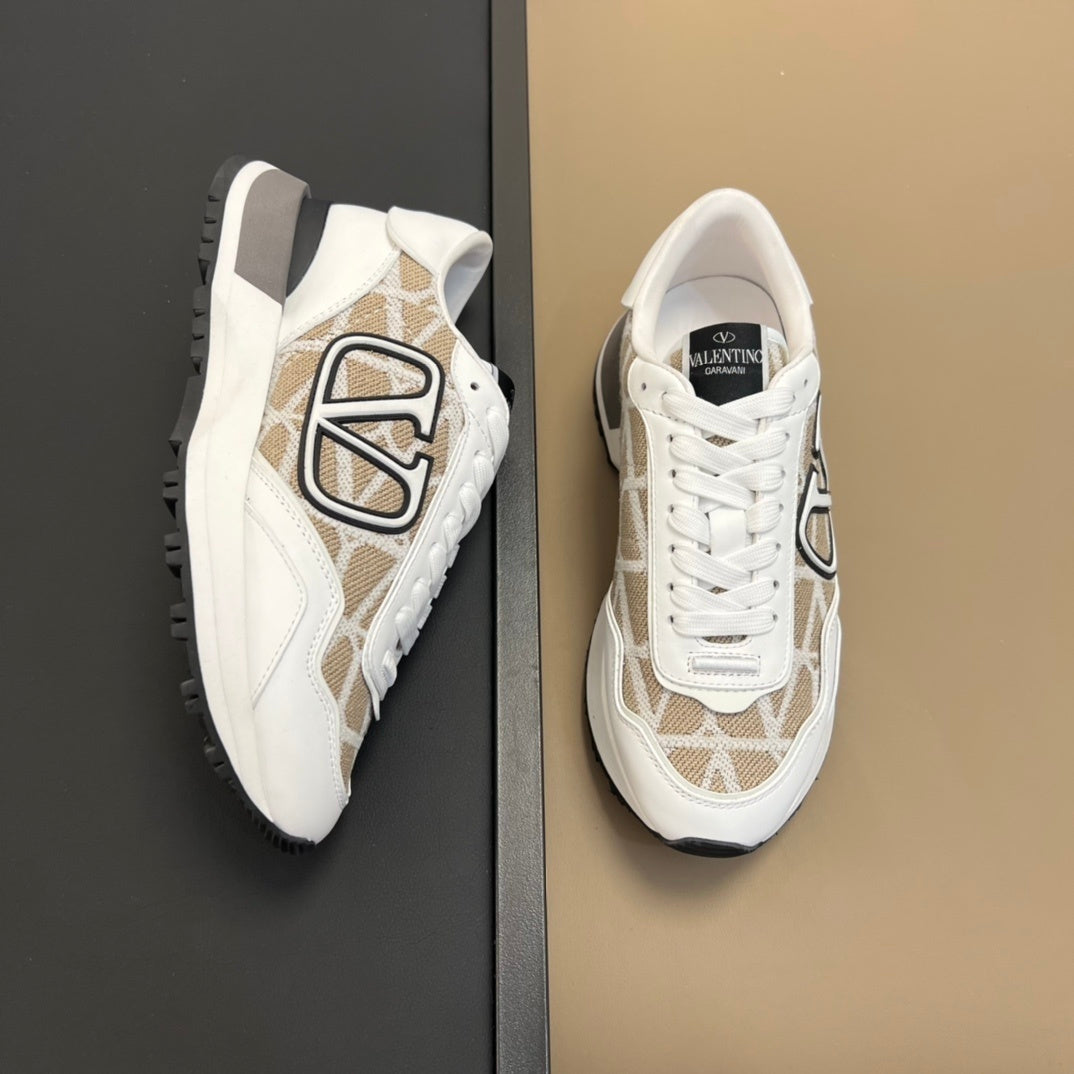 Lacerunner sneakers with Iconographe Toile suede trim