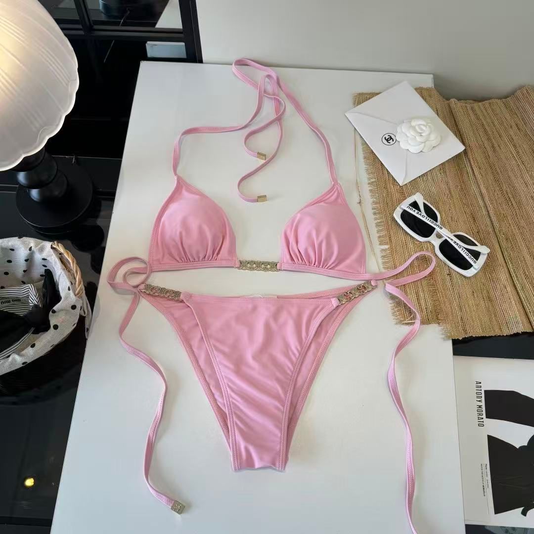 Bikini Set Triomphe Rosa con Dettagli Oro