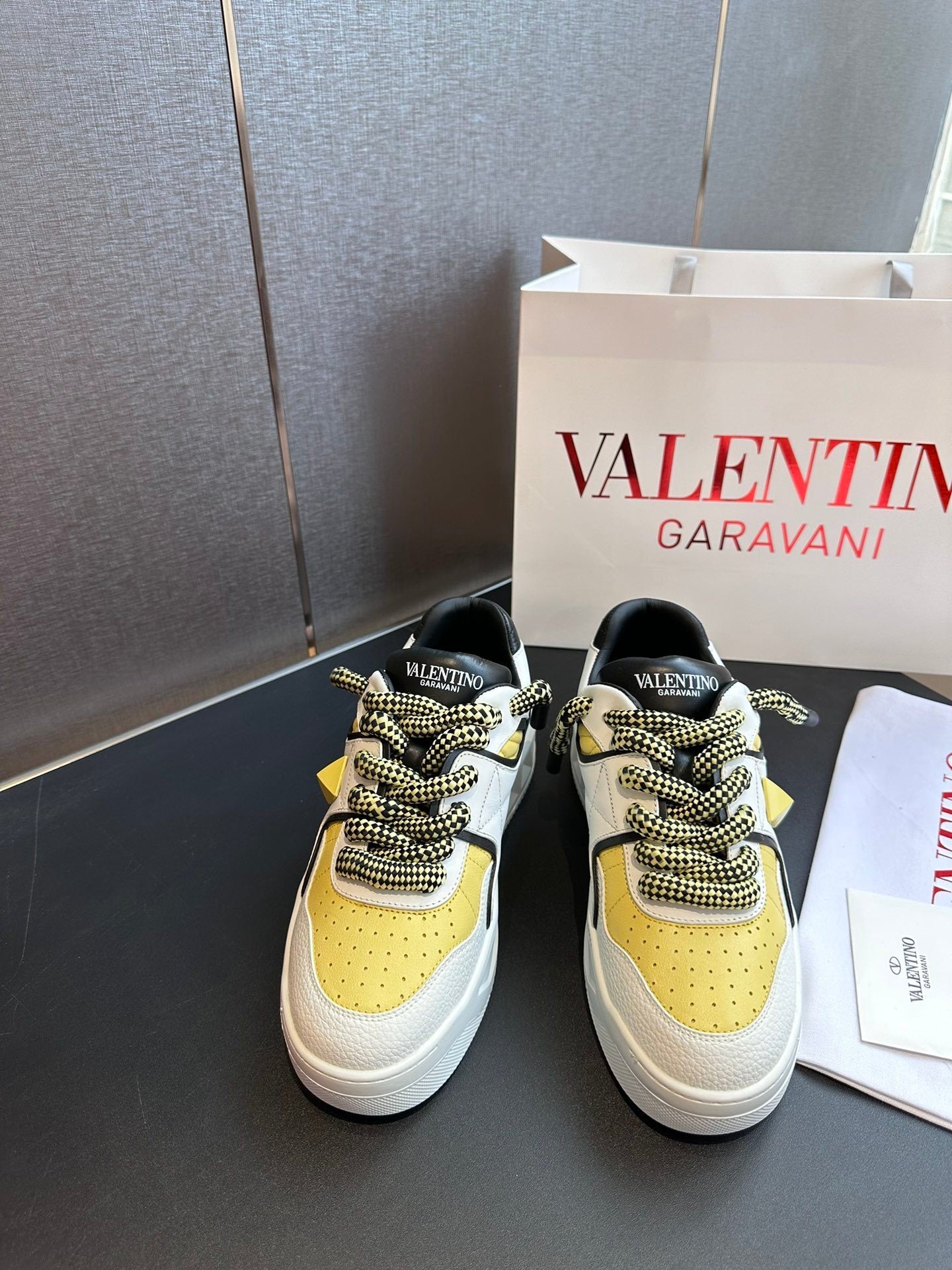 One Stud XL low-top sneakers in white/yellow nappa leather