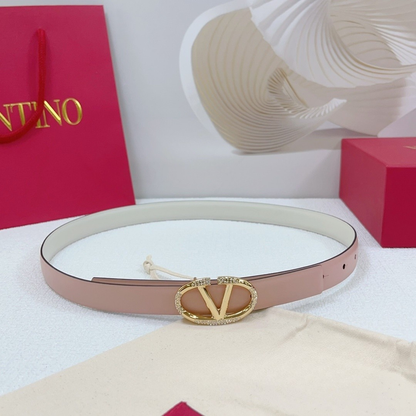 Pink patent leather belt with V logo and crystals