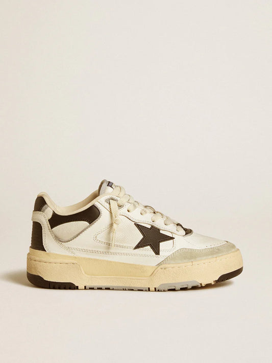 Forty2 con stella nera e talloncino in pelle nera