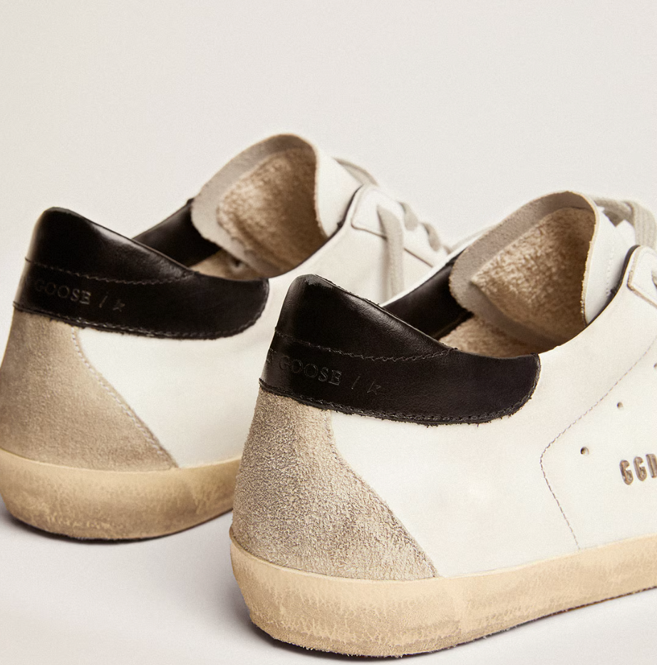 Talloncino nero e metal studs lettering