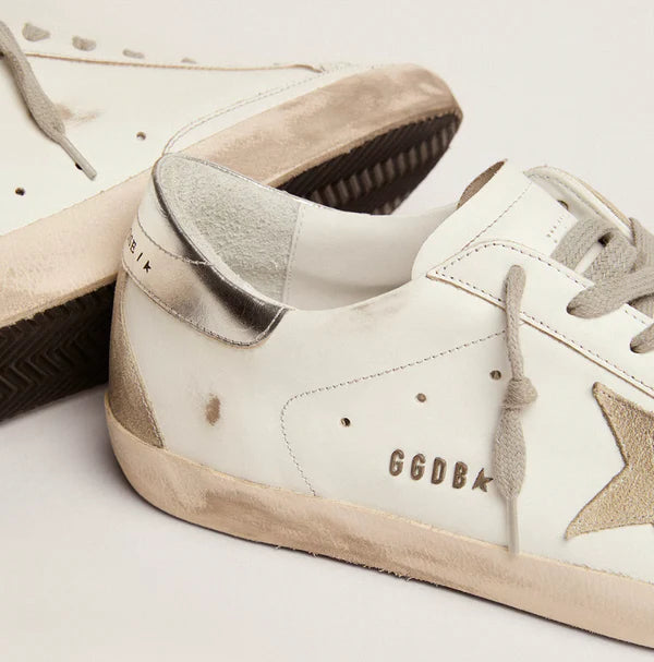 Talloncino argentato e lettering