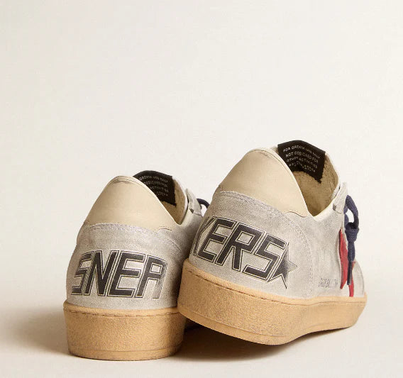 Suede laminato con stella in suede e talloncino in pelle