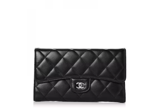 Small quilted flap wallet in lambskin CC