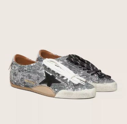 True in paillettes argento con stella color nero e talloncino in pelle argento